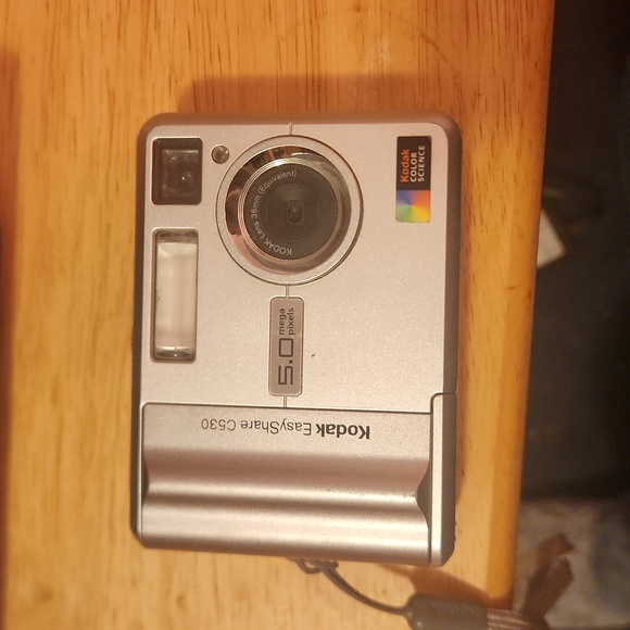 Kodak Easy Share digital camera with printer dock - Picture 8 of 12